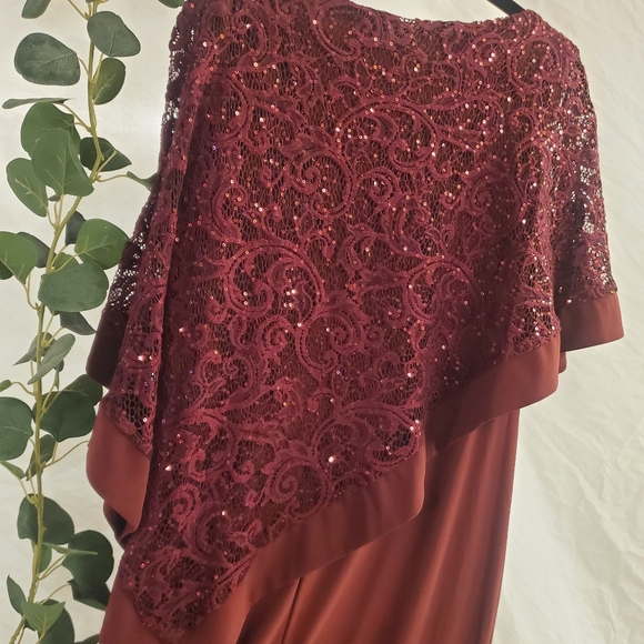 R&M RICHARDS Sequined Metallic Lace Capelet Dress in Merlot Asymmetric Poncho 8 - Picture 11 of 12